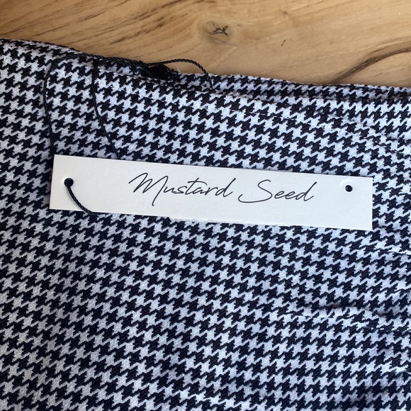 NEW!! Houndstooth skirt/skort, size S - Picture 5 of 8